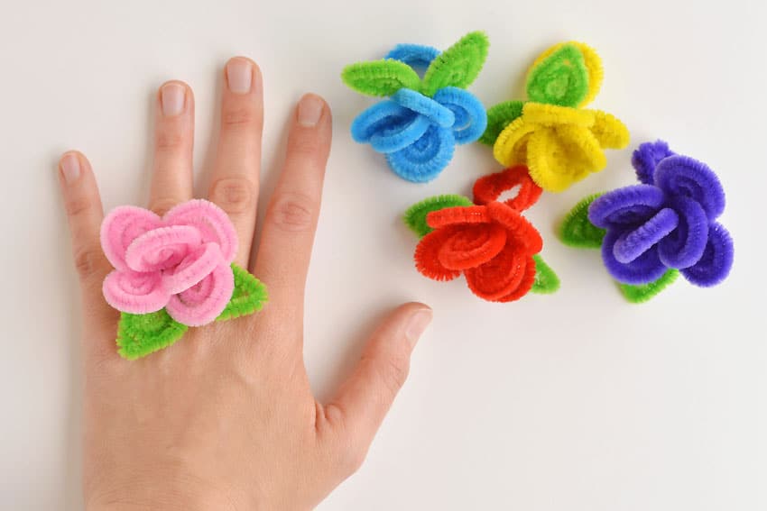 54 Cute & Colorful Pipe Cleaner Crafts - Teaching Expertise