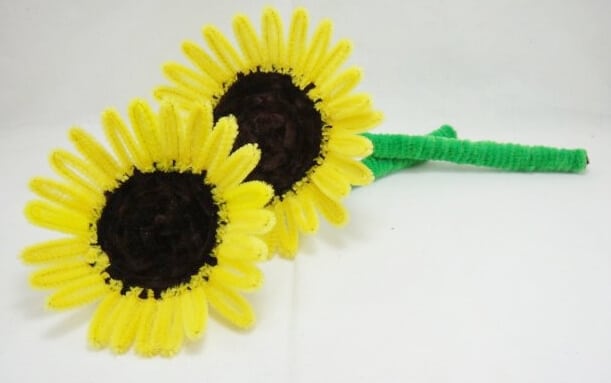 Pipe Cleaner Sunflowers