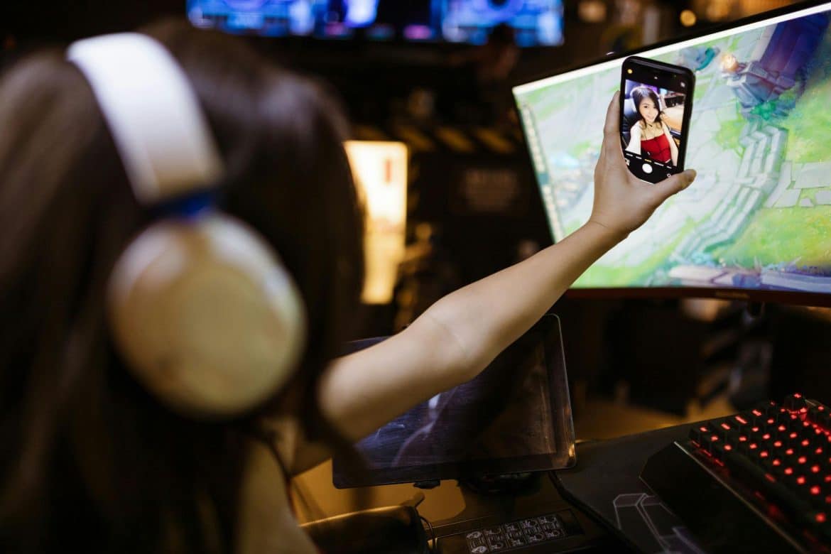 Building Your Online Persona: Tips for Creating a Gaming Identity