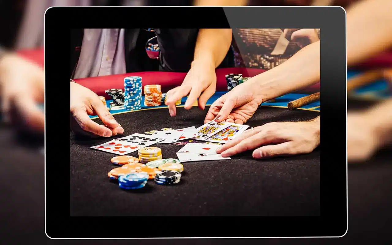 The Social and Lifestyle Benefits of Playing Online Poker