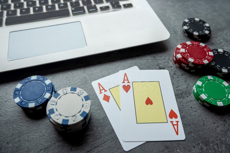 Understanding a Game of Live Blackjack