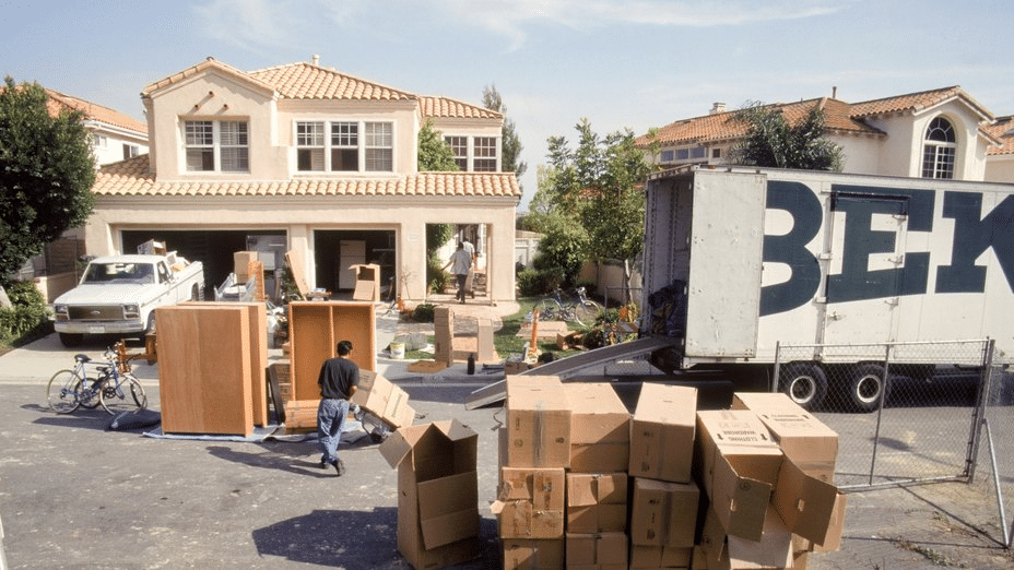 Choosing movers and packers