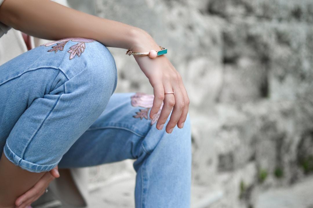 Essential Denim Pieces for a Timeless Wardrobe