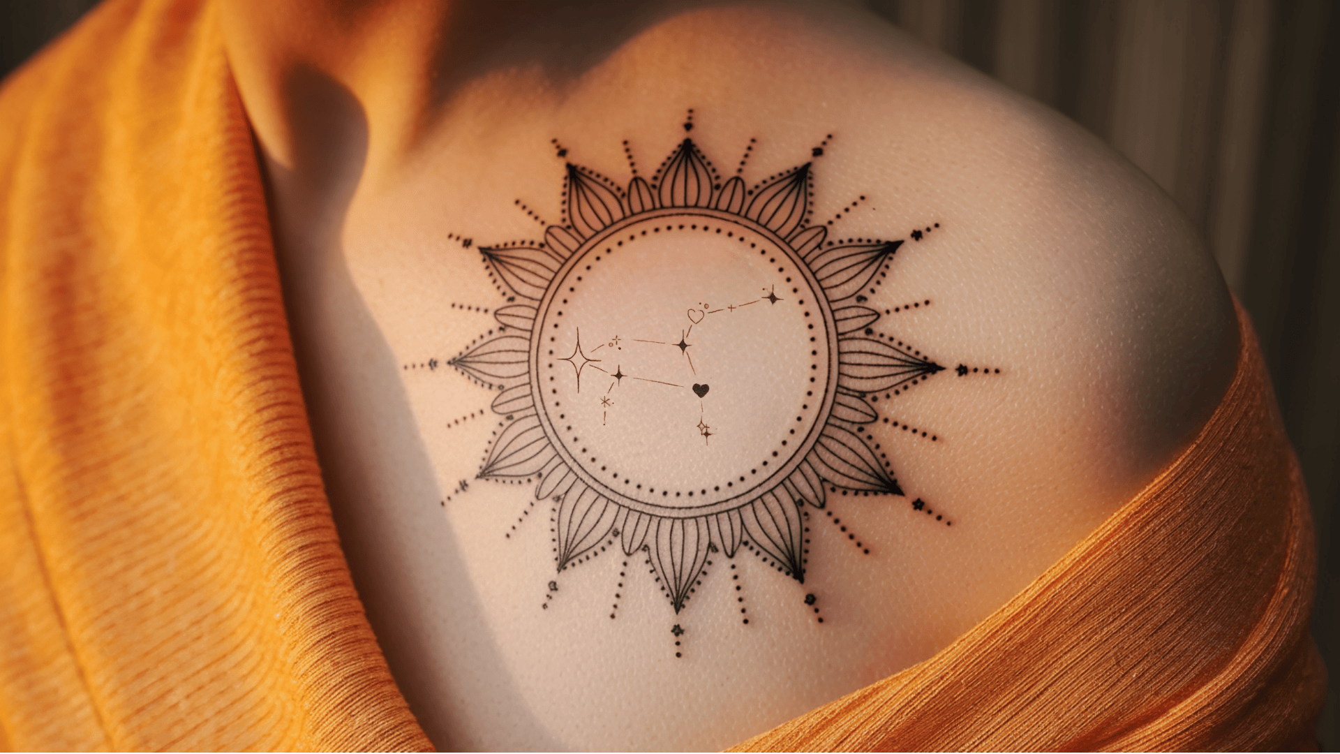 Mandala_Sun_with_Leo_Constellation