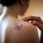 how long after a tattoo can you shower with hot water.png