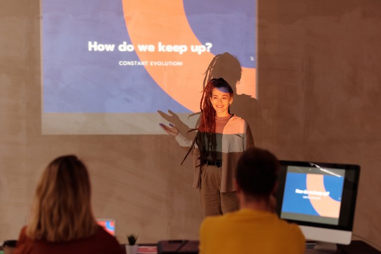 How Small Businesses Can Cut Costs Without Cutting Corners on Presentation How Small Businesses Can Cut Costs Without Cutting Corners on Presentation